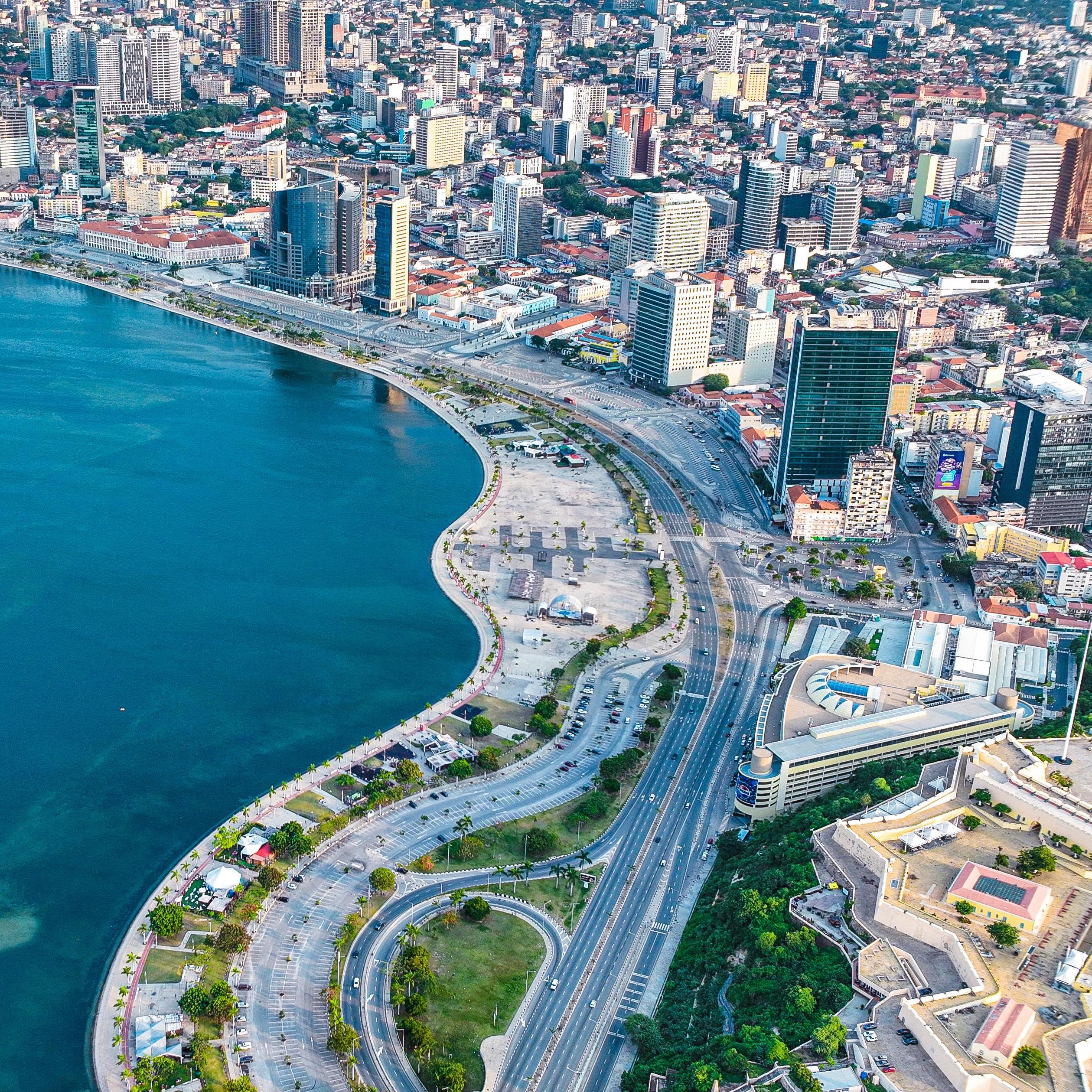 Plano de neg&oacute;cios em Luanda